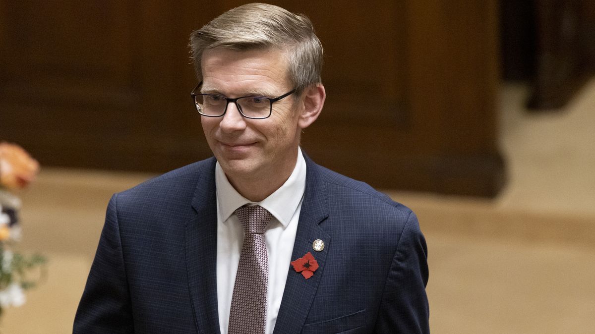 Fialova vláda ve středu rozhodne, zda pošle návrh rozpočtu Sněmovně